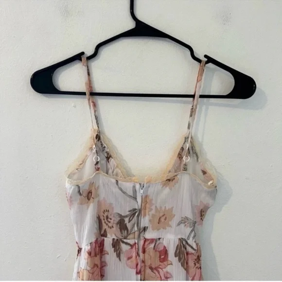 Y2K Charlotte Russe white floral print tiered lace detail dress 
size small - Picture 5 of 8